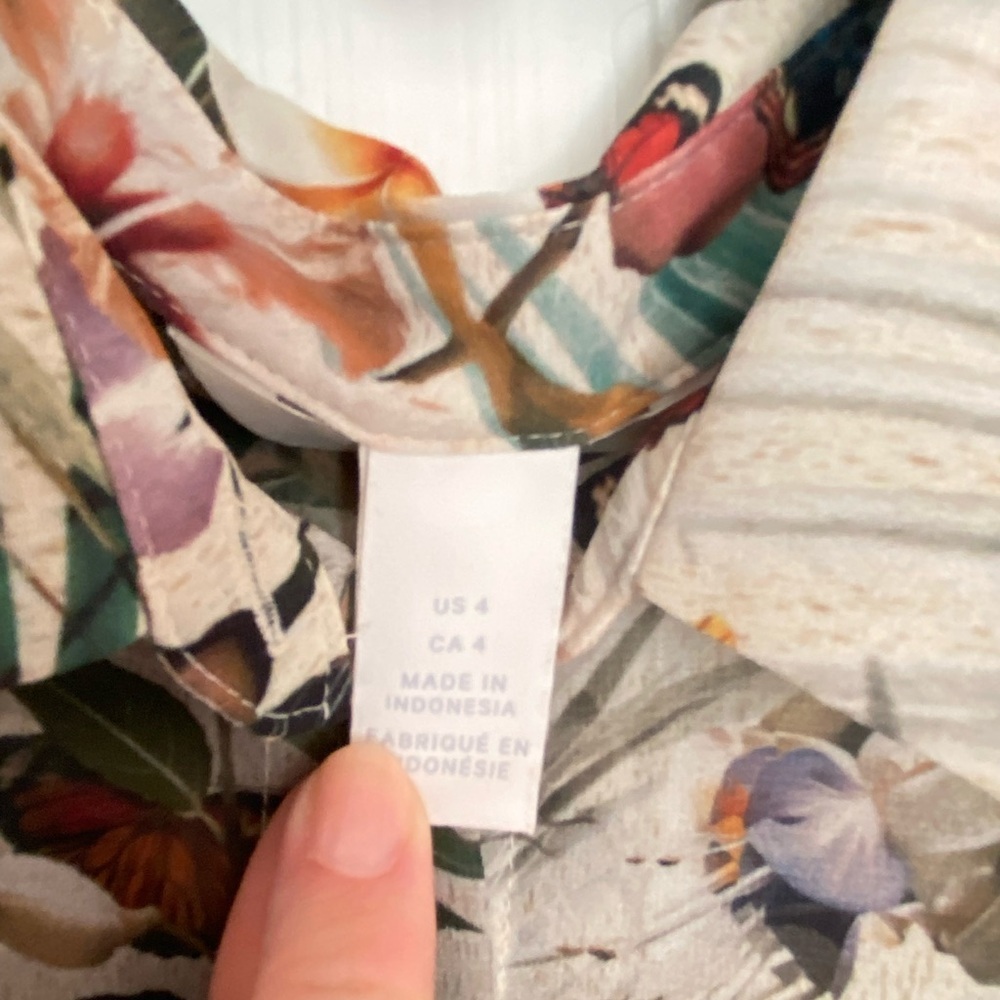 2 for 10 ☀️🌿 Sleeveless airy summer floral patterned blouse - Picture 6 of 12